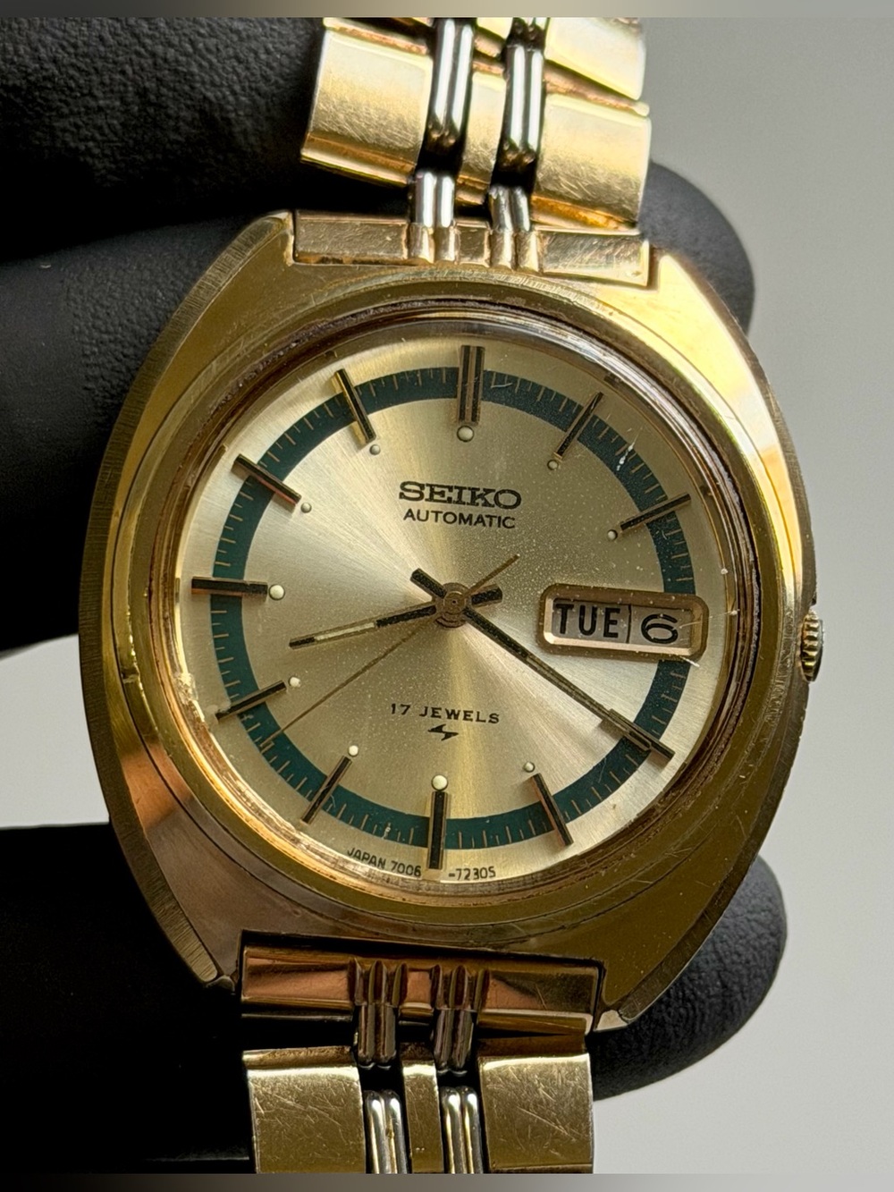 Seiko Hi-Beat 7006-7109 Automatic Day-Date Gold Stainless Steel 37mm Watch